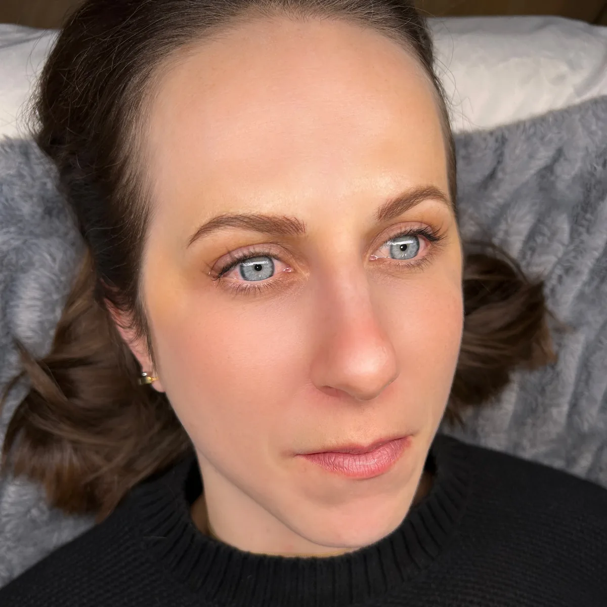microblading eyebrows